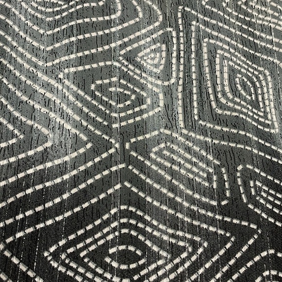 Dressbarn Layered Flutter Sleeve V-Neck Blouse Geometric Print L - Picture 11 of 13